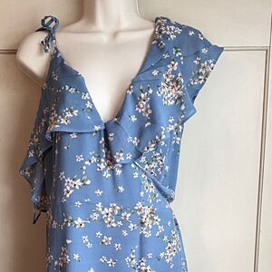 🆕 Blue Floral Wrap Dress Med Lg